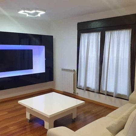 Centro Aparcamiento Gratuito Al Lado Del Pilar Apartment Zaragoza Luaran gambar