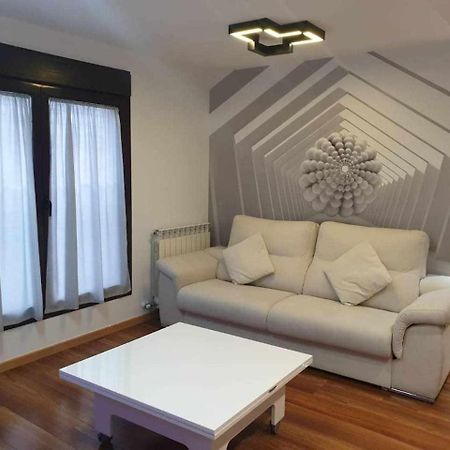 Centro Aparcamiento Gratuito Al Lado Del Pilar Apartment Zaragoza Luaran gambar