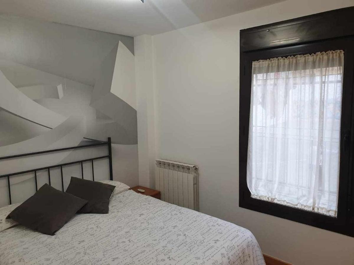 Centro Aparcamiento Gratuito Al Lado Del Pilar Apartment Zaragoza Luaran gambar