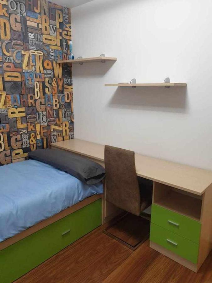 Centro Aparcamiento Gratuito Al Lado Del Pilar Apartment Zaragoza Luaran gambar